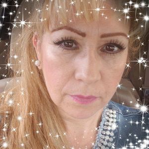 Meet your Posher, Eva